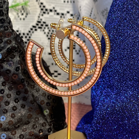 NWT BEACHY MODERN HOOP PINK AND GOLD VALENTINE SPECIAL EARRINGS - Picture 9 of 10